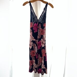 Floral Lace V-Neck Dress